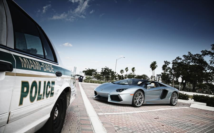  Lamborghini Aventador LP700-4 Roadster 2012 года  (фото 52 из 88)